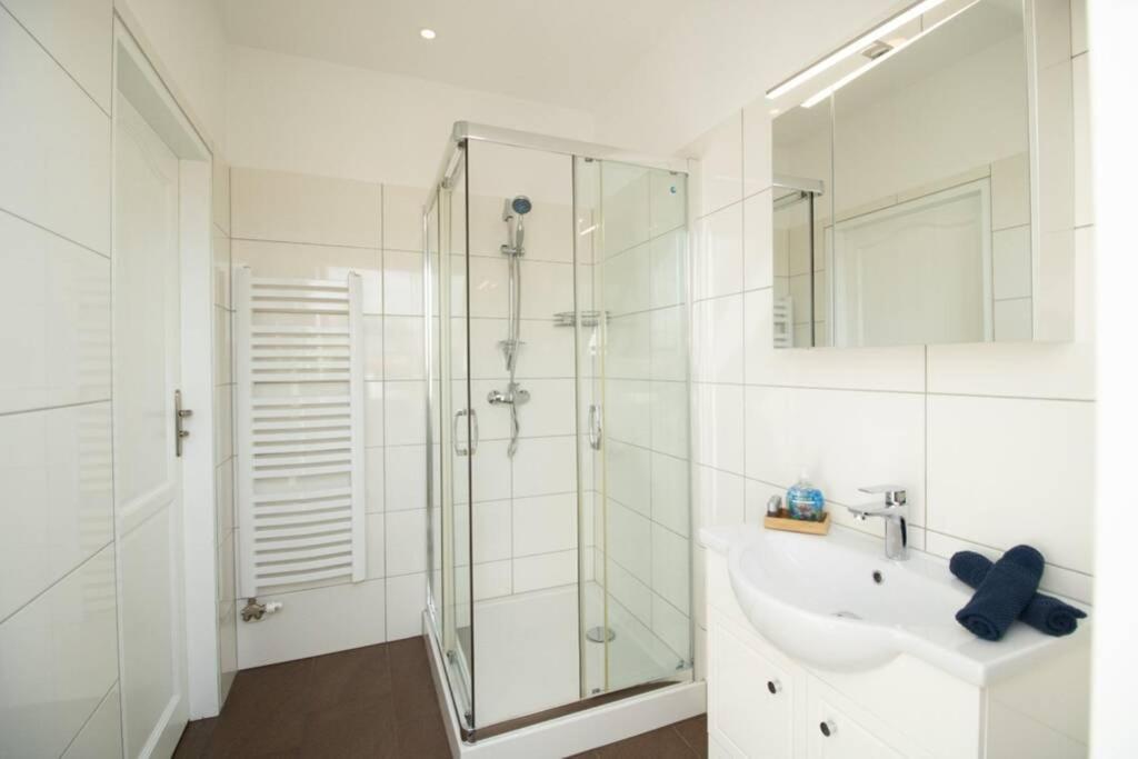 Apartament Sunny & Cozy Penthouse With Balcony L Dg4'14 Wiedeń Zewnętrze zdjęcie