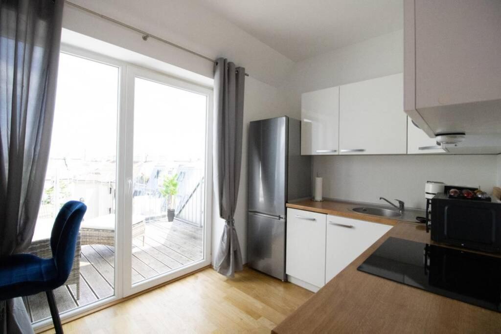 Apartament Sunny & Cozy Penthouse With Balcony L Dg4'14 Wiedeń Zewnętrze zdjęcie