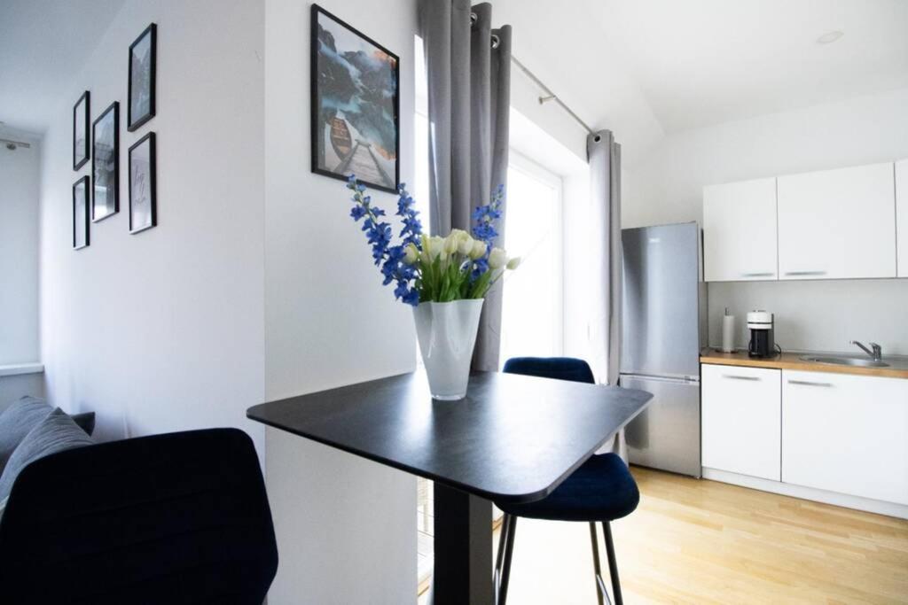 Apartament Sunny & Cozy Penthouse With Balcony L Dg4'14 Wiedeń Zewnętrze zdjęcie